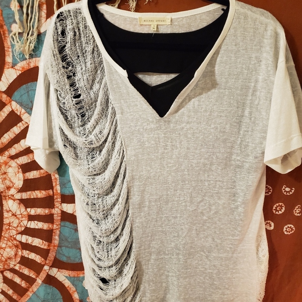 GILDED INTENT DISTRESSED TOP